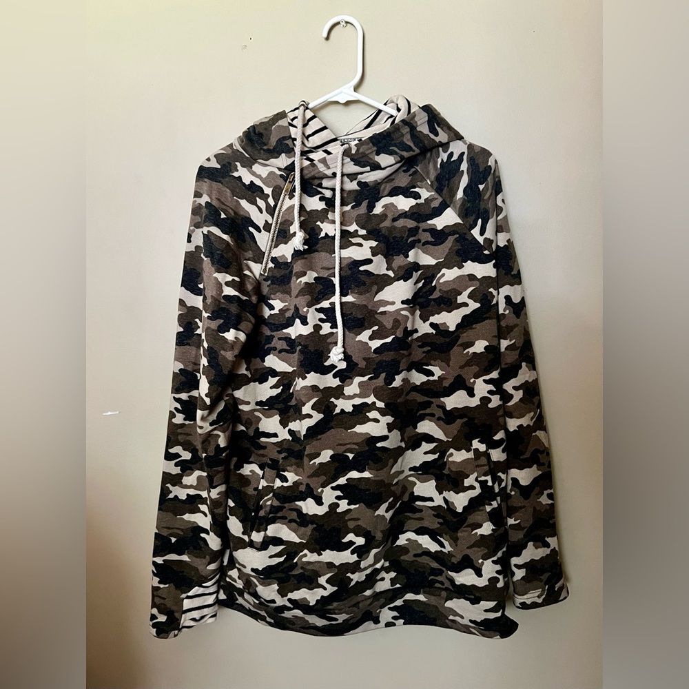 ampersand ave hoodie